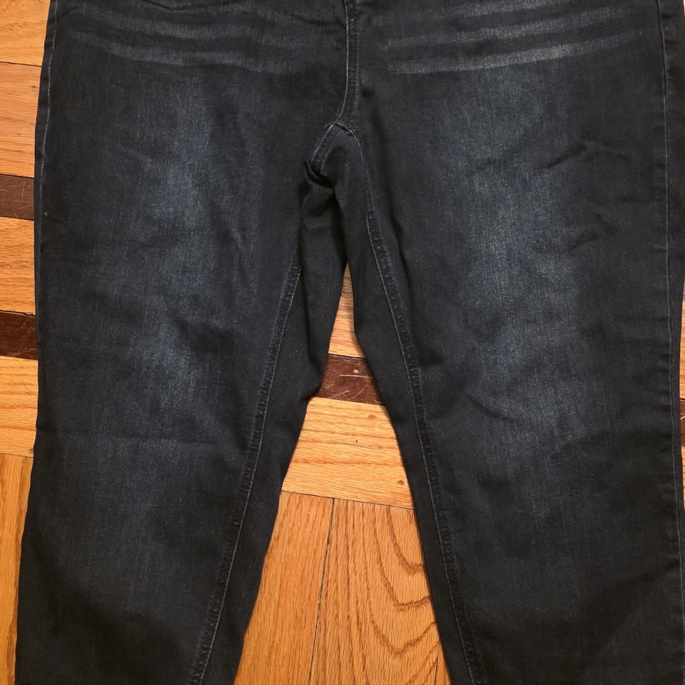 BloomChic Dark Wash Skinny Jeans